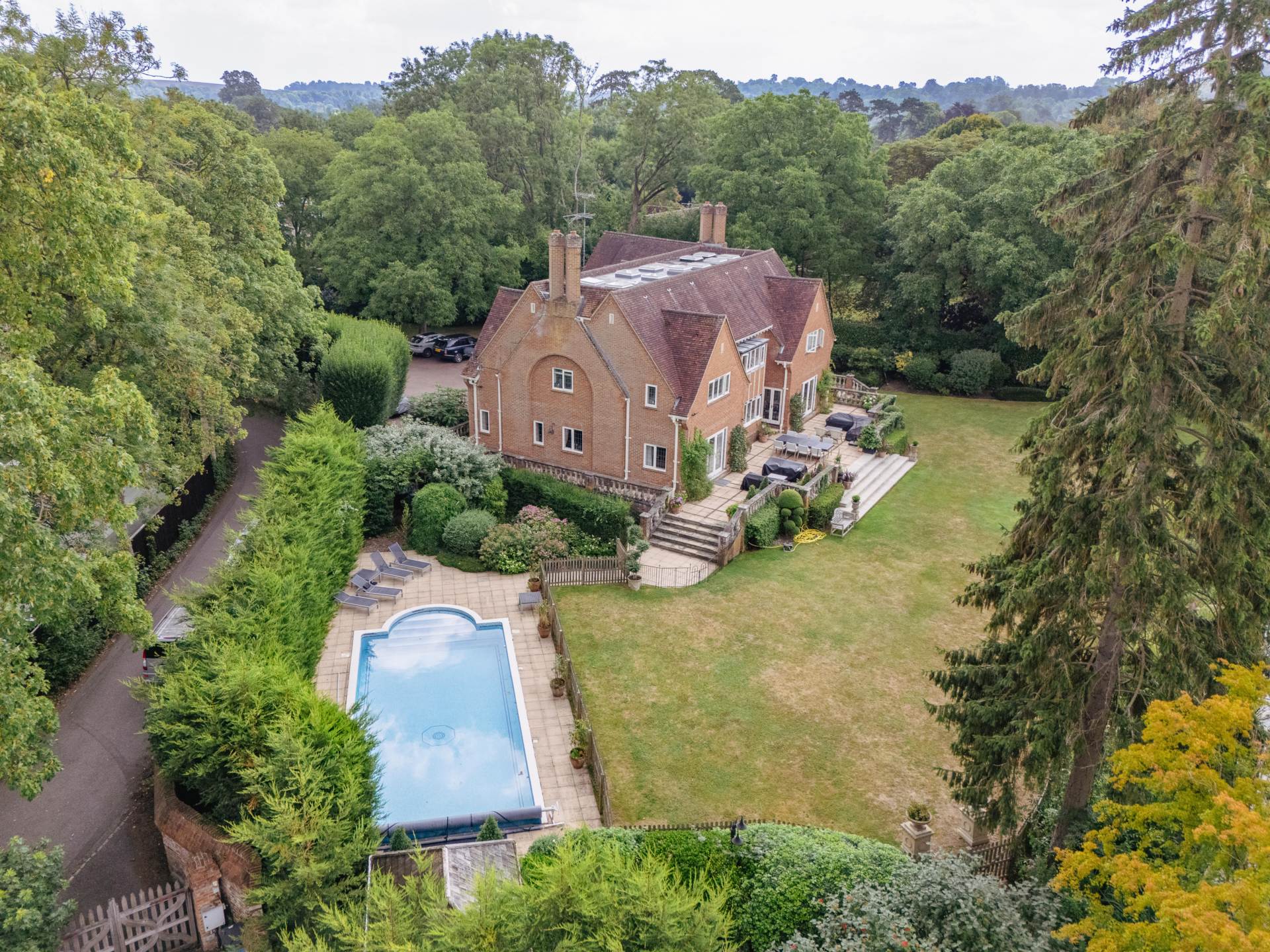 Mill Lane, Hurley, Image 20