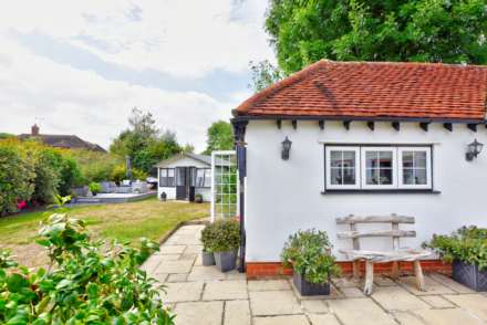 Stoke Row Road, Henley On Thames, Image 19