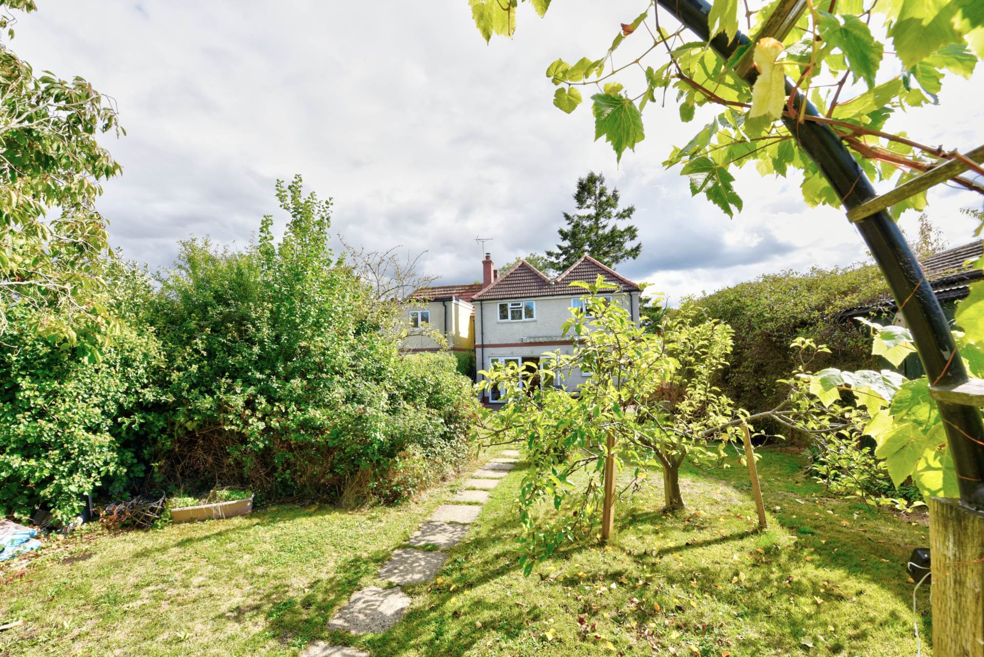 Shiplake Cross, Schoolfields, Image 17