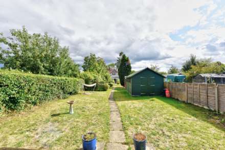 Shiplake Cross, Schoolfields, Image 19