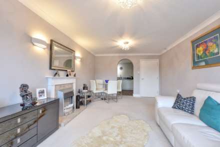 Victoria Court, Henley On Thames, Image 4