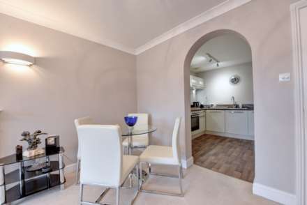 Victoria Court, Henley On Thames, Image 5