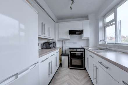 Rookery Court, Marlow, Image 5