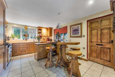 Mundaydean Lane, Marlow, Image 2