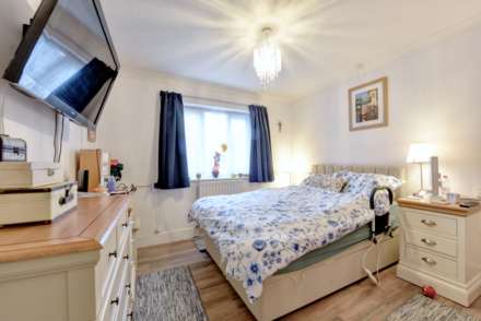 Sherwood Gardens, Henley On Thames, Image 6