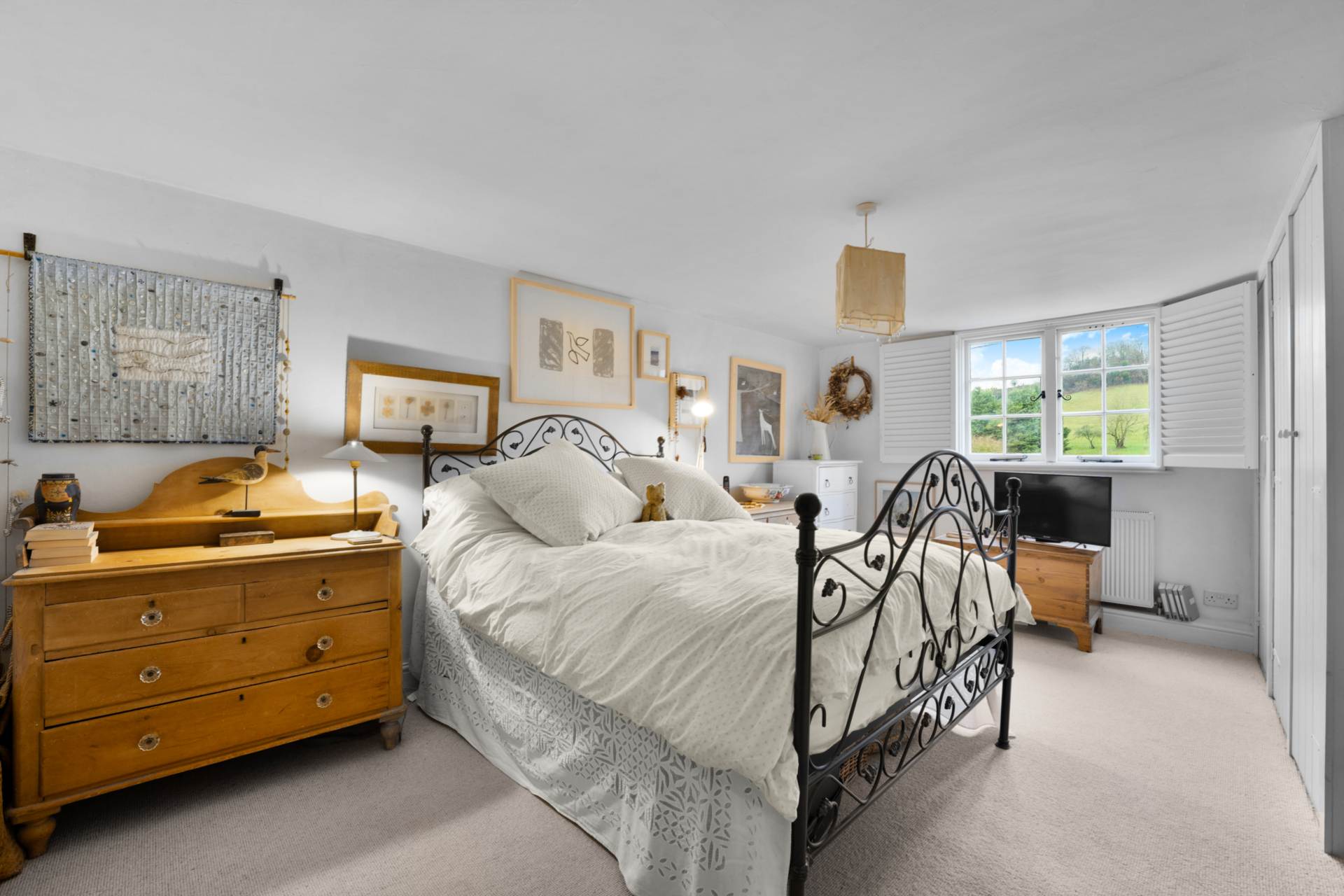 The Old Crown, Skirmett, Image 9