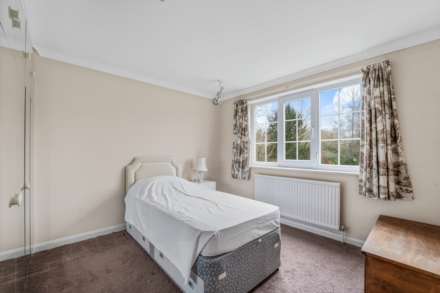 Chiltern Road, Peppard Common, Image 12