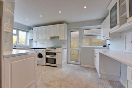 Badgers Walk, Shiplake, Image 2