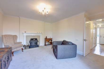 Sherwood Gardens, Henley On Thames, Image 2