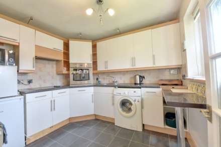 Sherwood Gardens, Henley On Thames, Image 4