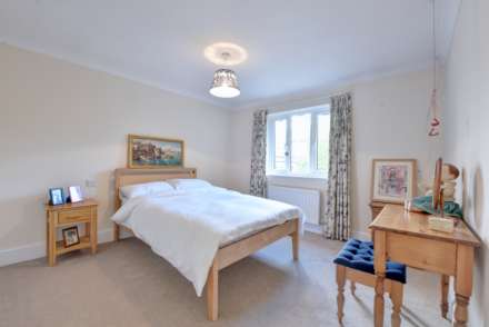 Sherwood Gardens, Henley On Thames, Image 5