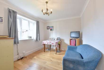 Sherwood Gardens, Henley On Thames, Image 6