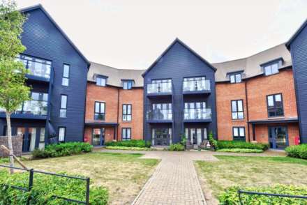 2 Bedroom Apartment, Highlands Park, Henley On Thames
