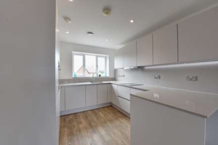 Highlands Park, Henley On Thames, Image 3