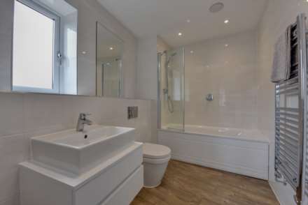 Highlands Park, Henley On Thames, Image 7