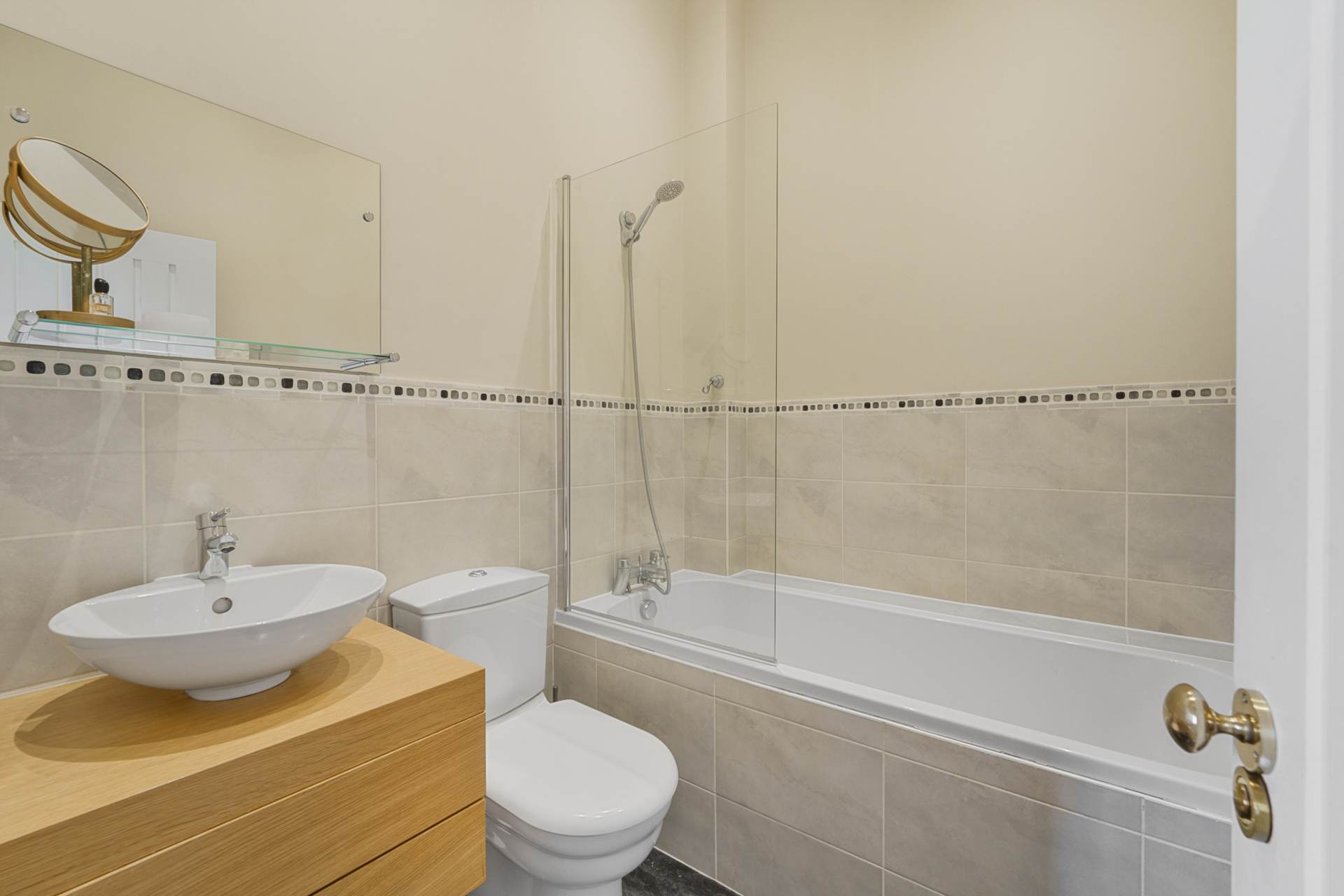 East Arms Place, Hurley, Image 14