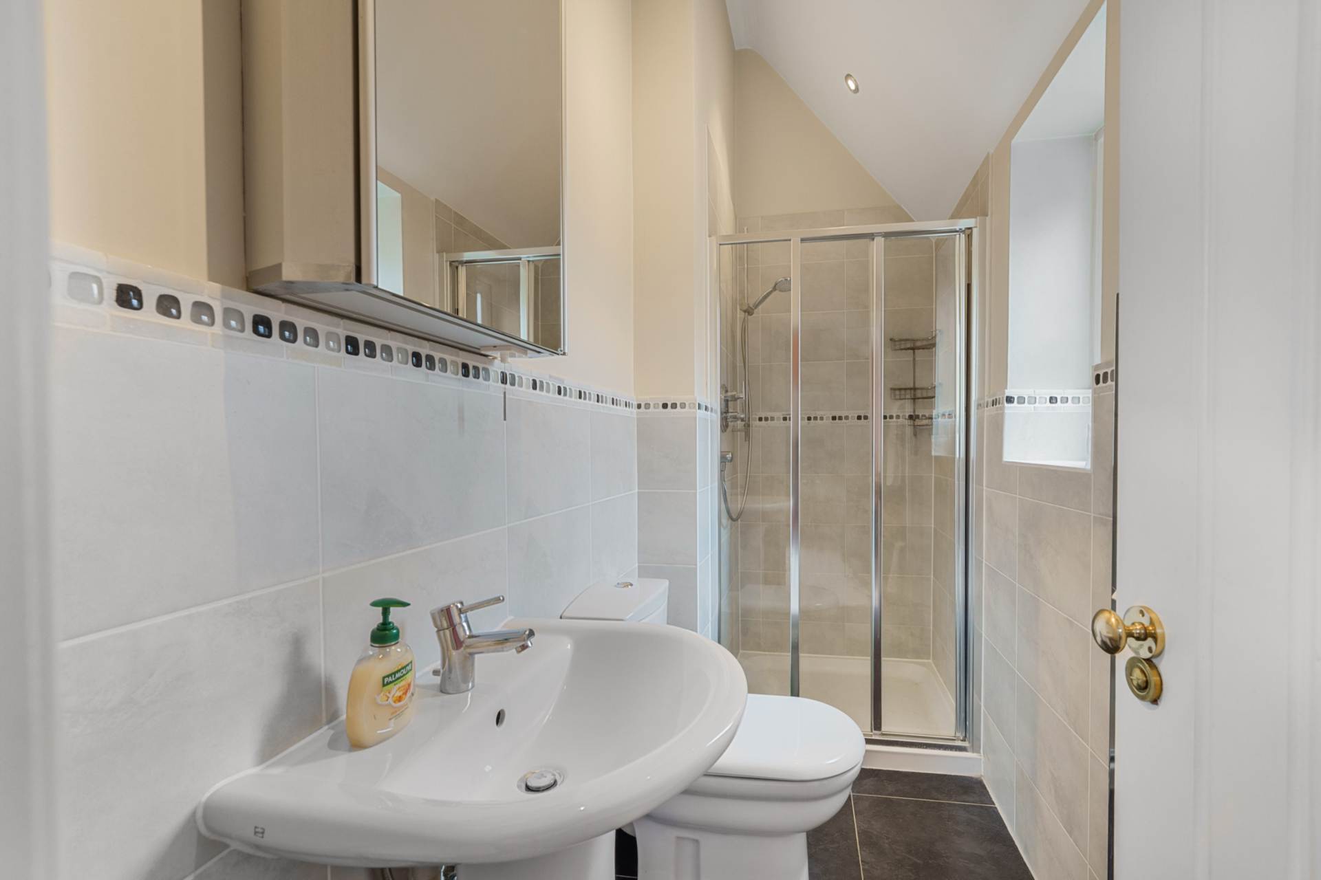 East Arms Place, Hurley, Image 16