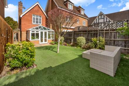 East Arms Place, Hurley, Image 10