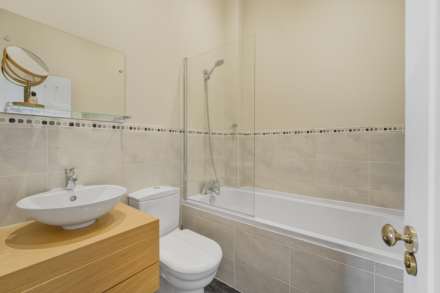 East Arms Place, Hurley, Image 14