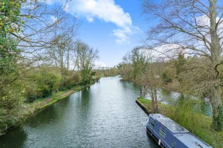 East Arms Place, Hurley, Image 18