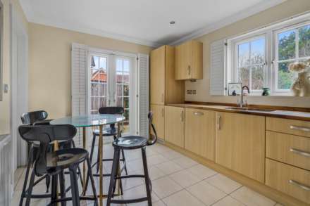 East Arms Place, Hurley, Image 3