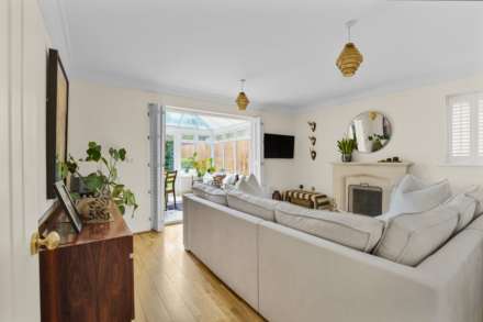 East Arms Place, Hurley, Image 6