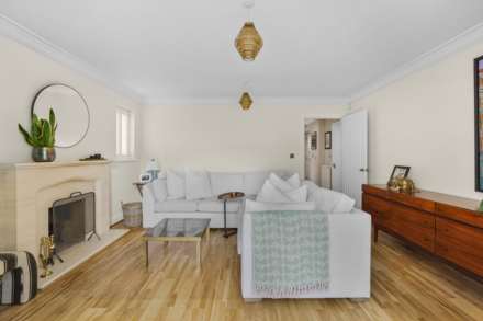 East Arms Place, Hurley, Image 7