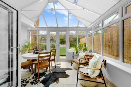 East Arms Place, Hurley, Image 9