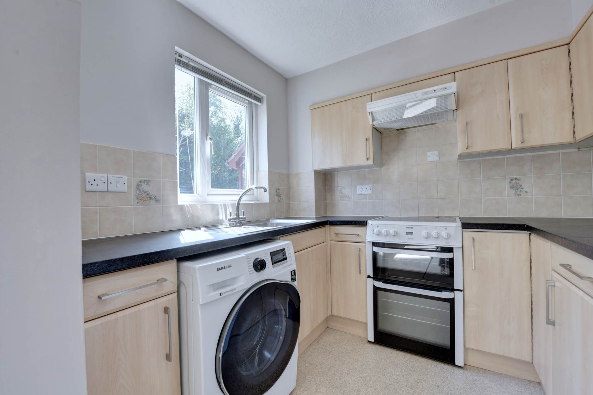 Tilebarn Close, Henley On Thames, Image 2