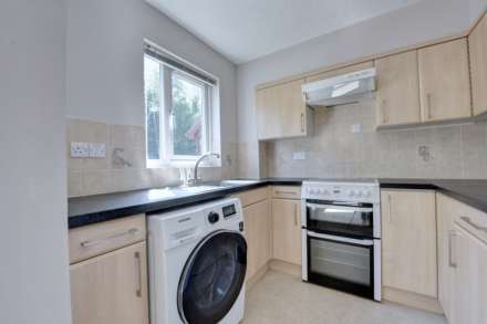 Tilebarn Close, Henley On Thames, Image 2