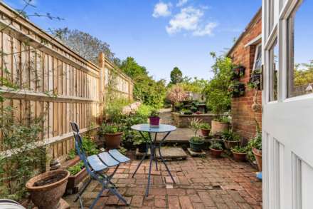 Victoria Road, Wargrave, Image 11