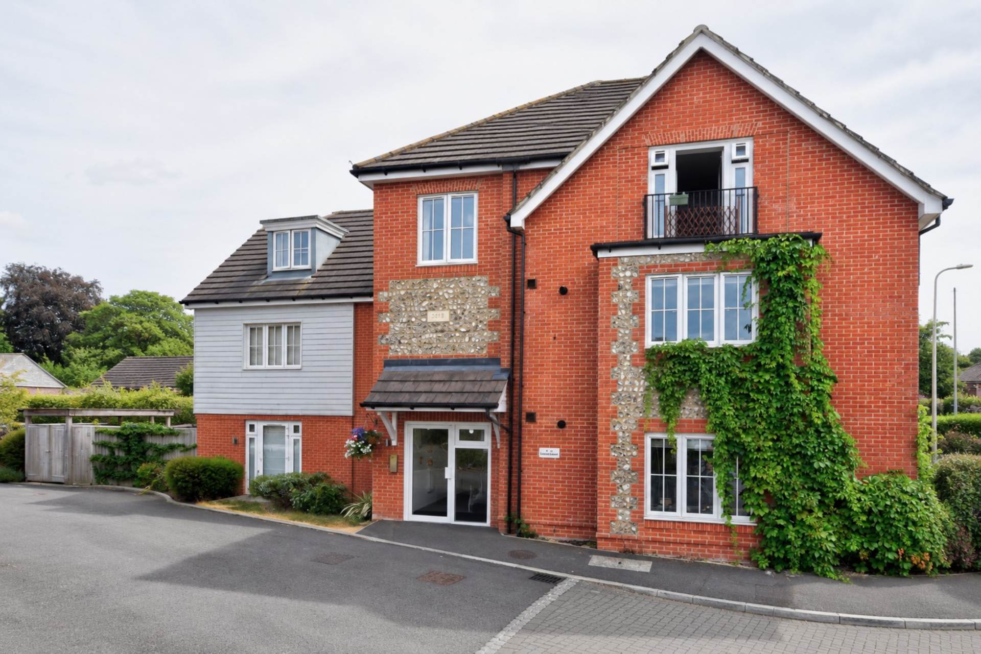 Oakford Court, Henley On Thames, Image 1