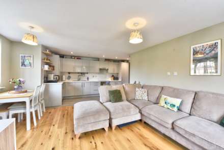 Oakford Court, Henley On Thames, Image 3
