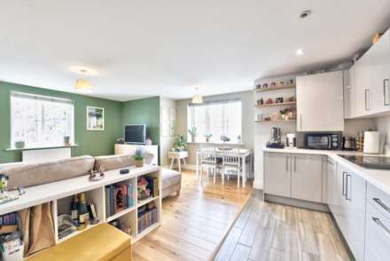 Oakford Court, Henley On Thames, Image 4