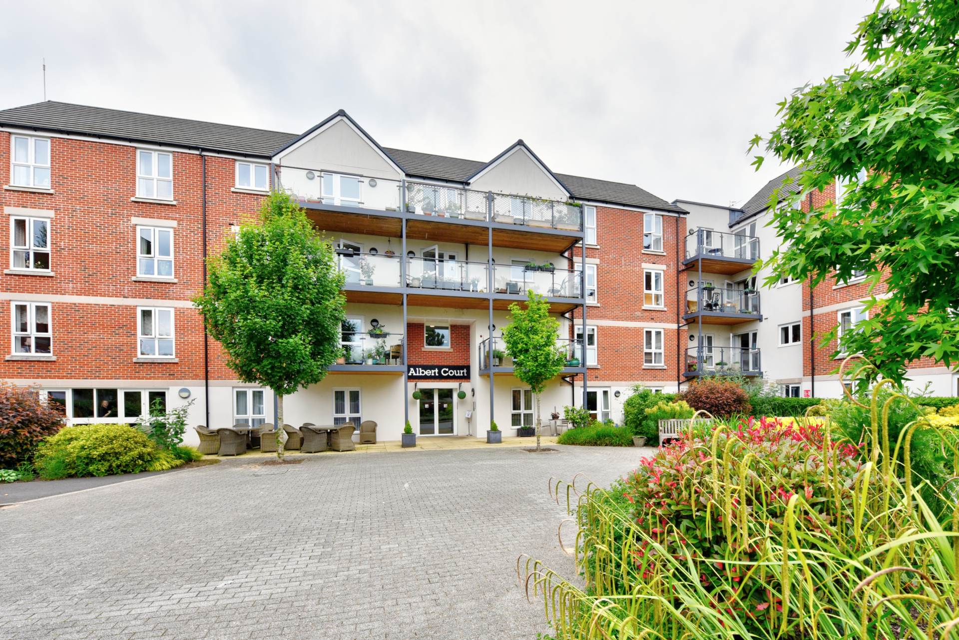 Albert Court, Henley On Thames, Image 1