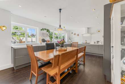 Valley Road, Henley On Thames, Image 6