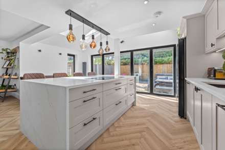 Gainsborough Crescent, Henley On Thames, Image 4