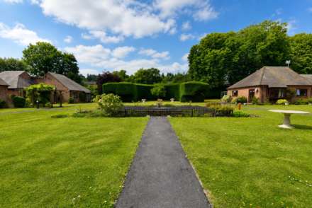 Bowling Court Fairmile, Henley-On-Thames, Image 10