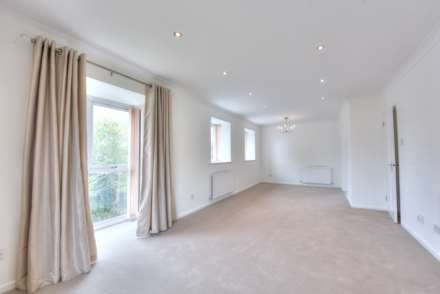 St Andrews Road, Henley-On-Thames, Image 4