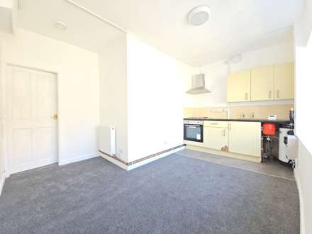 Clifton Drive, Squires Gate, Image 3
