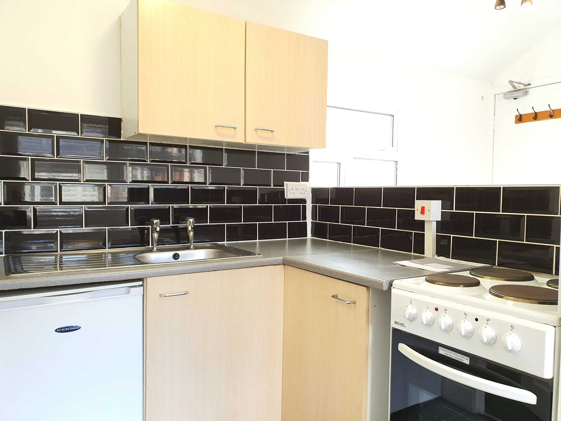 Clifton Drive, Squires Gate, Image 4