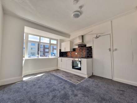 Clifton Drive, Squires Gate