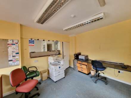 Workshop/Storage space with Office facilities on Back Clarendon Road, Blackpool, Image 7