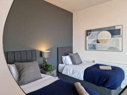 Stunning 4-Bedroom Terrace House with Sea View on St Chads Road, Blackpool, Image 11