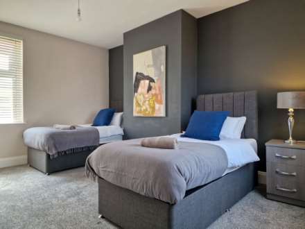 Stunning 4-Bedroom Terrace House with Sea View on St Chads Road, Blackpool, Image 15