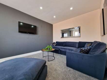 Stunning 4-Bedroom Terrace House with Sea View on St Chads Road, Blackpool, Image 18