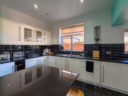 3 Bedroom Semi Detached House, Devonshire Road, Bispham, FY2, Image 12