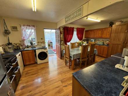 Wordsworth Drive, Taunton, Image 3