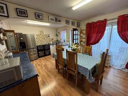 Wordsworth Drive, Taunton, Image 5
