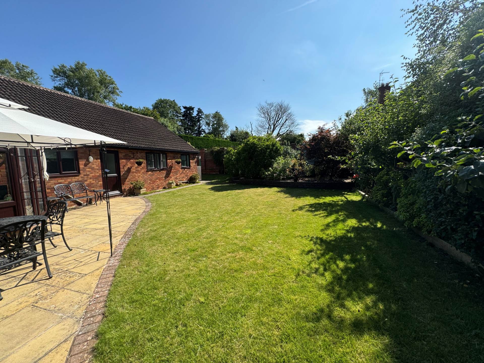 Grove Drive, Image 17